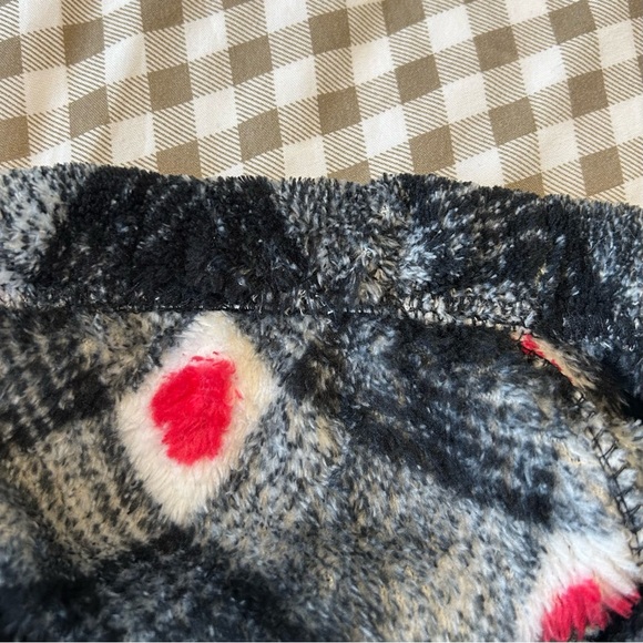 Cozy Valentine’s Day Fleece Pajama Set - Size XL - Picture 15 of 15